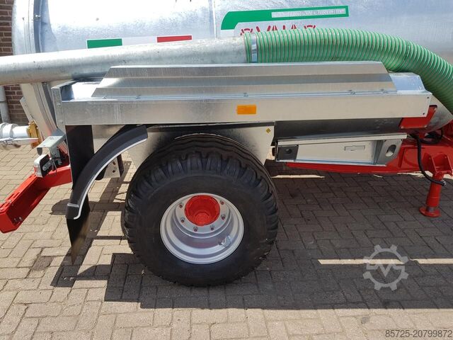 Manure spreader Vaia MB 35 watertank