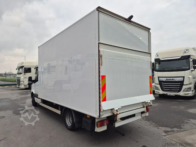 Box truck Mercedes-Benz SPRINTER 516 CDI