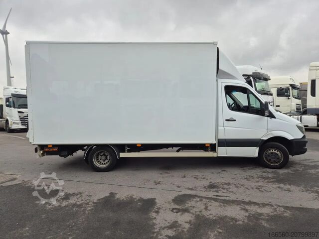 Box truck Mercedes-Benz SPRINTER 516 CDI