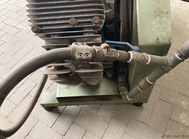 Air compressor piston compressor 24 HP  18 kW / 24 PS