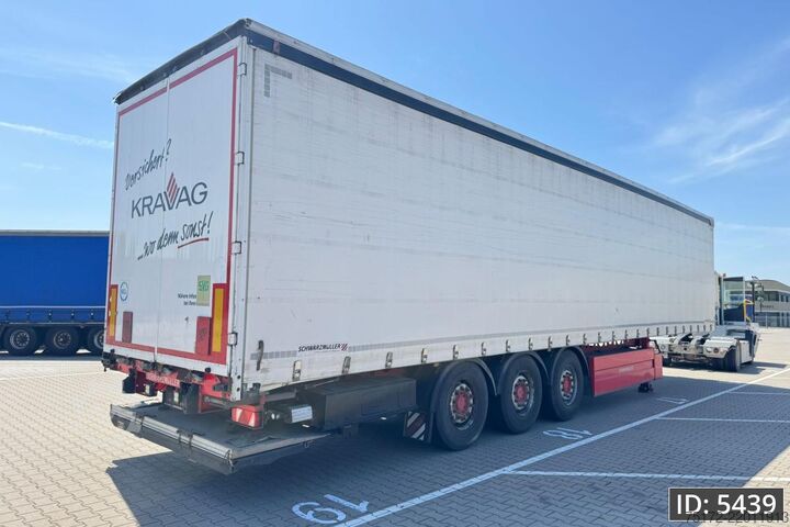 Sliding tarpaulins Schwarzmüller SPA 3/E / Taillift / Palletbox