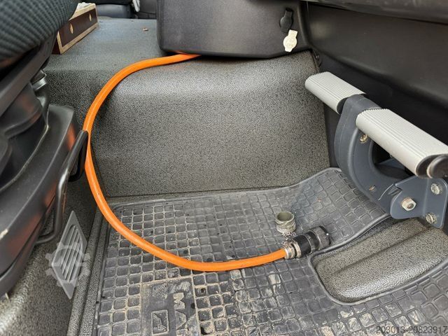 Kipper LKW MAN TGS 18.360 4x4 Kipper Kran PALFINGER Winterd.