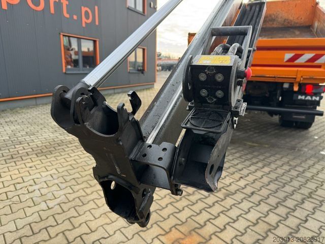 Tipper truck MAN TGS 18.360 4x4 Kipper Kran PALFINGER Winterd.
