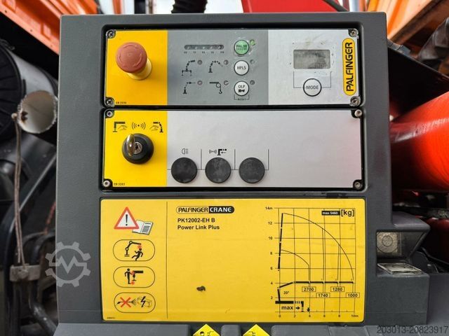 Tipper truck MAN TGS 18.360 4x4 Kipper Kran PALFINGER Winterd.