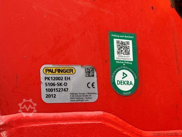 Tipper truck MAN TGS 18.360 4x4 Kipper Kran PALFINGER Winterd.