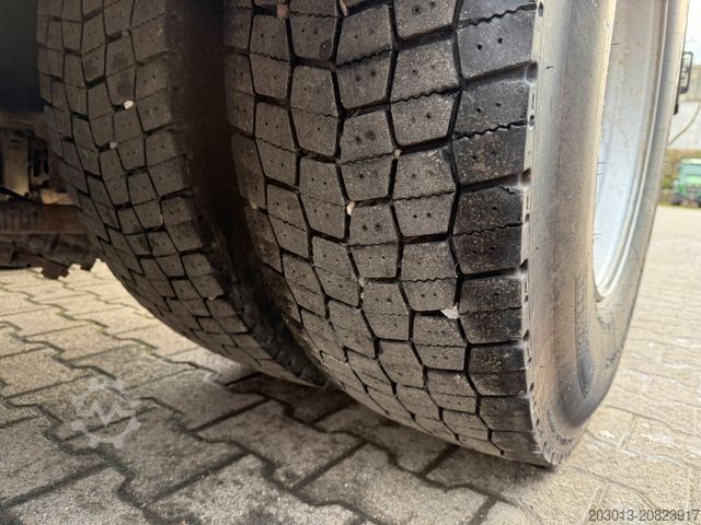 Tipper truck MAN TGS 18.360 4x4 Kipper Kran PALFINGER Winterd.