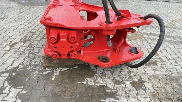 Crawler excavator CAT Abbruchhammer / 25-30 ton Bagger