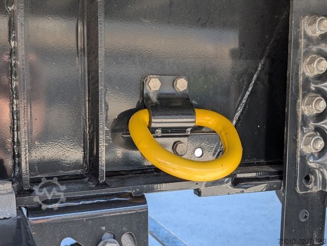 Box semitrailer KÄSSBOHRER City-Koffer mit LBW und Zwangslenkung
