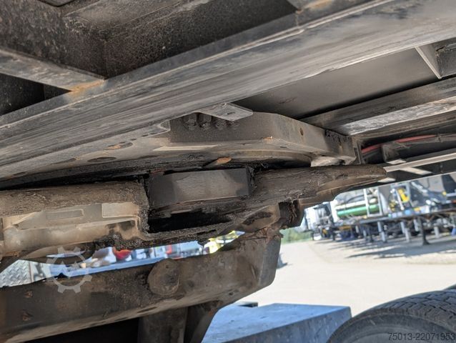 Box semitrailer KÄSSBOHRER City-Koffer mit LBW und Zwangslenkung