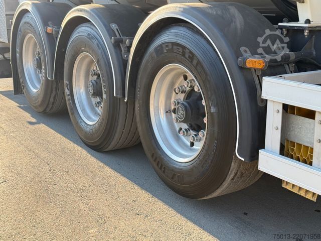 Tanker semitrailer KÄSSBOHRER AD-BLUE 28 cbm,Bartec Messanlage,Vogelsang Pumpe