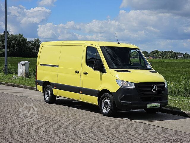 High-roof van MERCEDES-BENZ SPRINTER 314 L2H1 RWD Mbux AC!