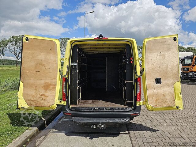 High-roof van MERCEDES-BENZ SPRINTER 314 L2H1 RWD Mbux AC!