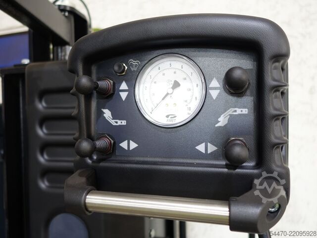 Tire changer M&B TC755LLWDK