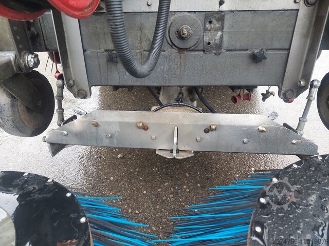 Kehrmaschine MULTICAR Tremo