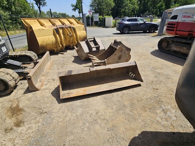 Mobile excavator MECALAC 12 MXT
