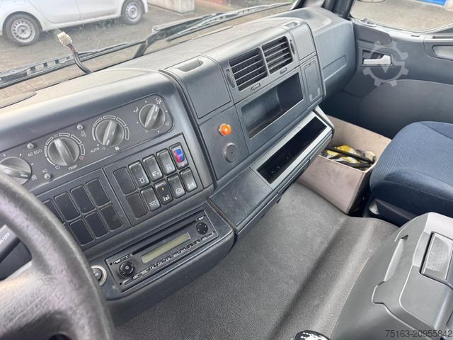 Tipper truck MAN TG-M 18.340 4x2  2-Achs Kipper Kran Funk nur 200