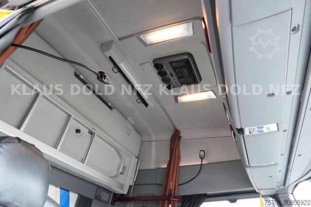 Standard tractor unit RENAULT T 520 Retarder 2-XL-Tank Standklima Sondermodell