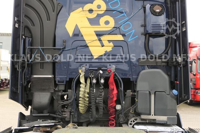 Standard tractor unit RENAULT T 520 Retarder 2-XL-Tank Standklima Sondermodell