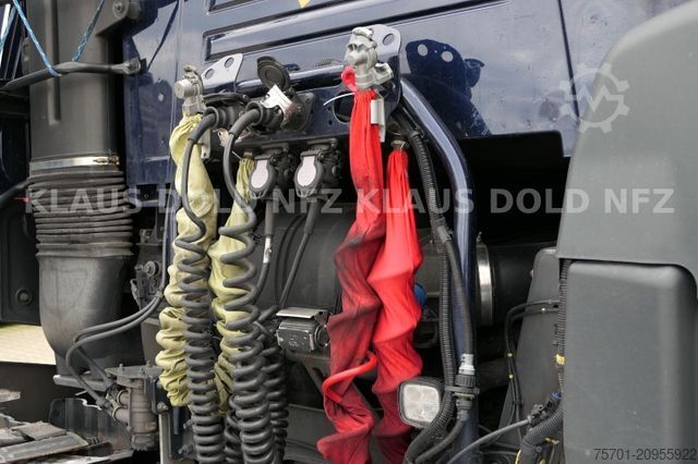 Standard tractor unit RENAULT T 520 Retarder 2-XL-Tank Standklima Sondermodell