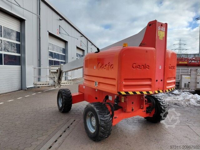 Telescopic work platform Genie S-45