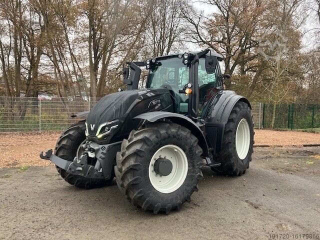 Tractors (haulers) Valtra T235 V 2A1