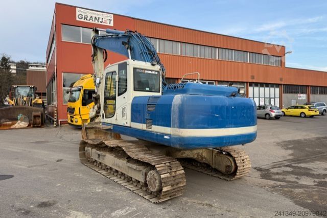 Chain excavator KOMATSU PC210LC-8 Oilquick 2x Schaufeln