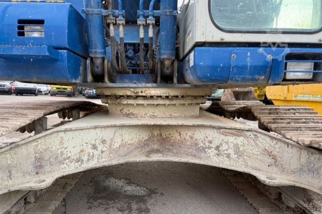 Chain excavator KOMATSU PC210LC-8 Oilquick 2x Schaufeln