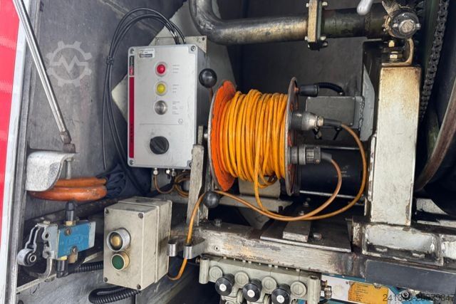 Tanker truck RENAULT Lander 430 8x2 23'300L