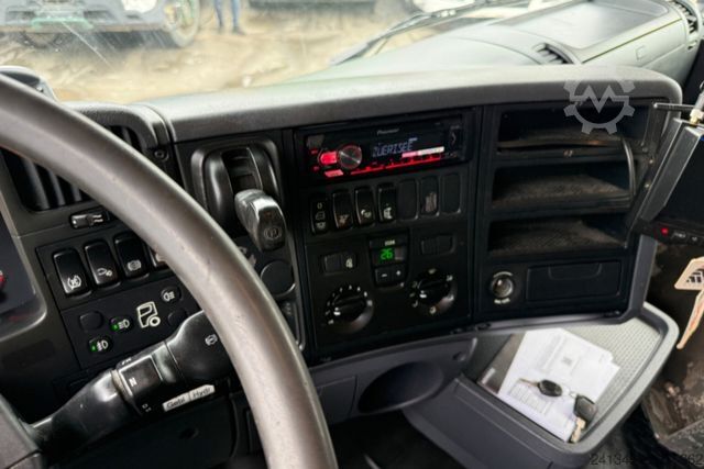 Special purpose truck SCANIA R420 6x2 Kippkasten Gebläse & Schleuse