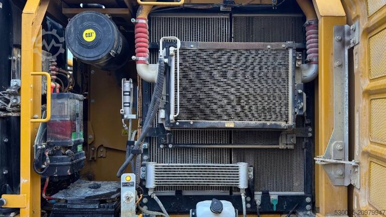 Crawler excavator CAT 323 F L      2017