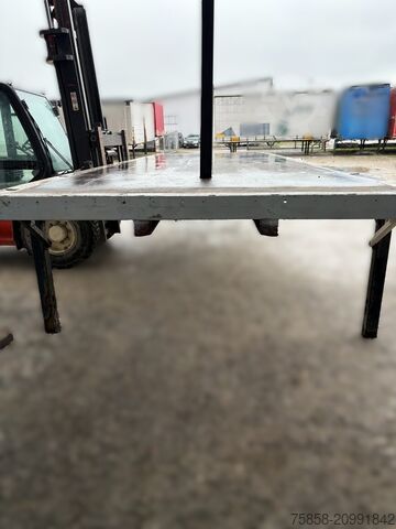 Swap body open Krone Plattform 7,82m mit Steckrungen mittig