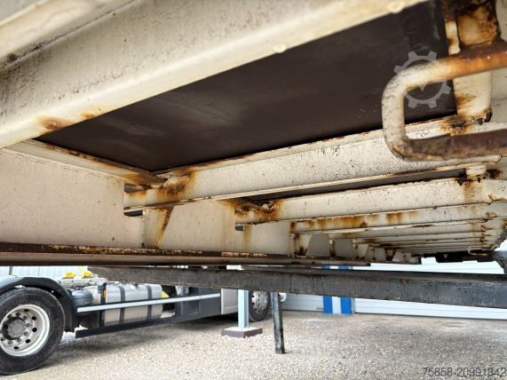 Swap body open Krone Plattform 7,82m mit Steckrungen mittig