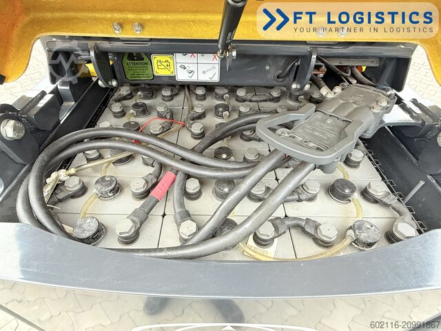 Narrow-aisle forklift Combilift AISLE MASTER 15E TRIPLEX 5250 FREE-LIFT