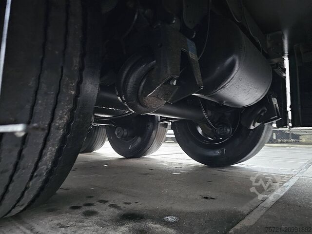 Refrigerated/frozen transport SCHMITZ SKO 24