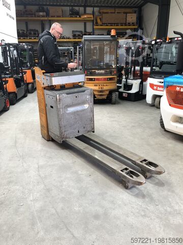 Electric Pallet Trucks Still SXH 20