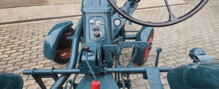 Tractor Hanomag R12 Doppelsitzbank