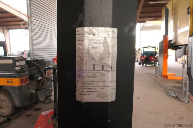 Manual stacker toyota SWE 080L