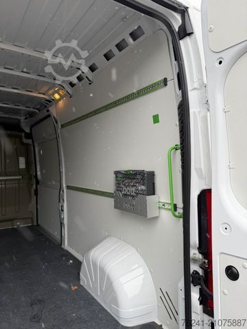 Kastenwagen hoch CITROEN Jumper Kastenwagen L3H2 3.3T  Diesel 140 Manue40