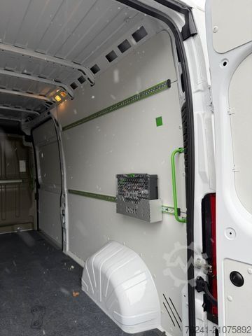 Kastenwagen CITROEN Jumper Kastenwagen L3H2 3.3T  Diesel 140 Manue40