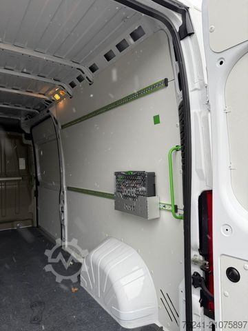 Kastenwagen hoch CITROEN Jumper Kastenwagen L2H2 3.3T  Diesel 140 Manue40