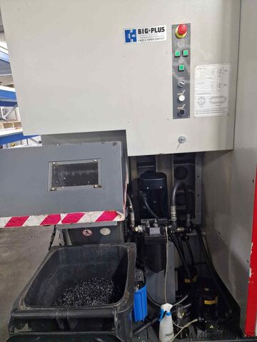 Vertikales Bearbeitungszentrum Quaser MV 154 PL