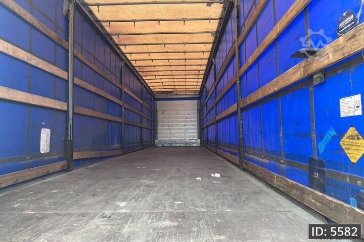 Schiebeplanen Schmitz Cargobull SCB*S3T / Disk brakes / Huckepack
