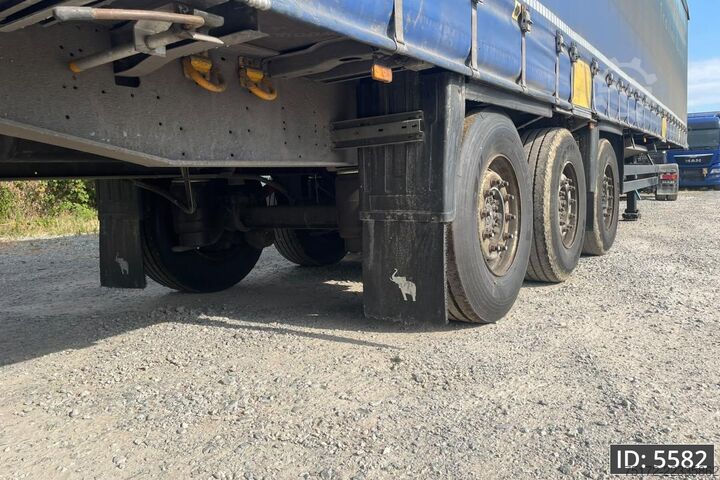 Schiebeplanen Schmitz Cargobull SCB*S3T / Disk brakes / Huckepack