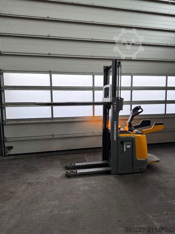 Palettenstapler Jungheinrich ERC 214 KP Lithium