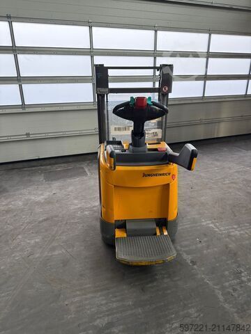 Pallet Stackers Jungheinrich ERC 214 KP Lithium