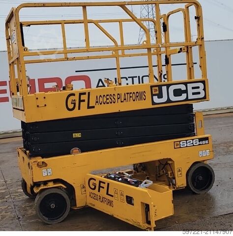 Scherenhebebühne JCB S2646E