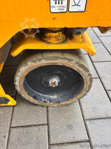 Scherenhebebühne JCB S2646E