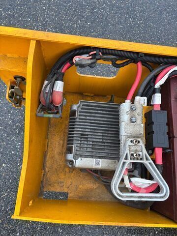 Scissor lift JCB S2632E