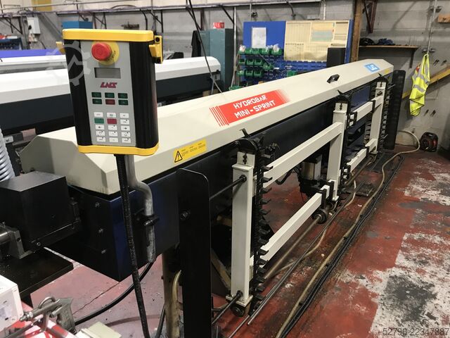 Sliding head CNC lathe with bar feed Citizen Cincom F20