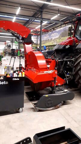 Stubbenhäcksler UFKES Greentech Cheetah 45